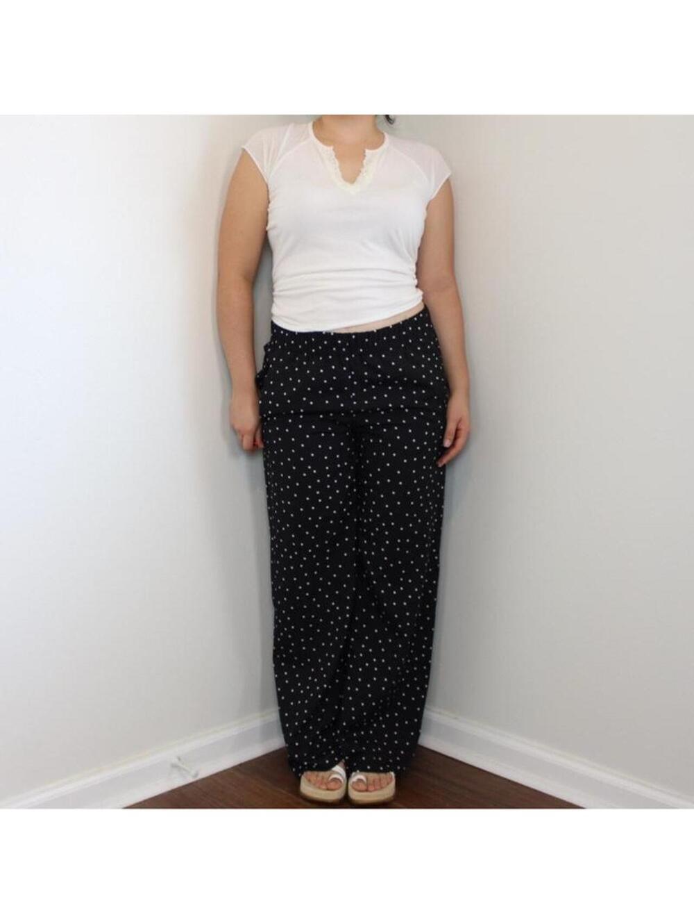 Vintage Attyre polka dot wide leg pants with elastic waistband. Size: S